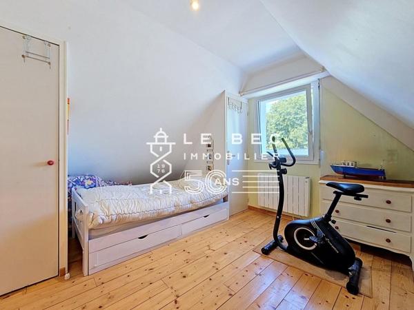 EXCLUSIVITÉ LOCMIQUELIC : Maison avec vie de plain-pied, proche Port de Pen Mané