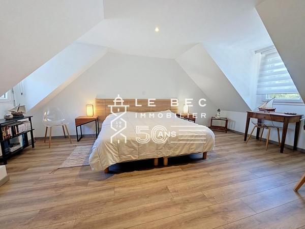 EXCLUSIVITÉ LOCMIQUELIC : Maison avec vie de plain-pied, proche Port de Pen Mané