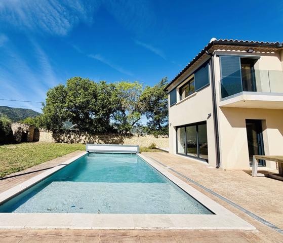 VILLA CONTEMPORAINE 5 PIÈCES À OPPÈDE