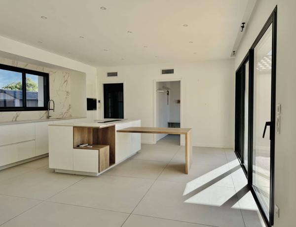 VILLA CONTEMPORAINE 5 PIÈCES À OPPÈDE