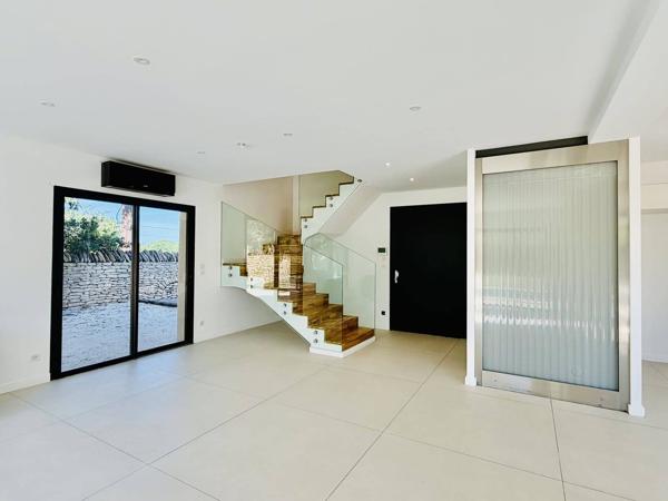 VILLA CONTEMPORAINE 5 PIÈCES À OPPÈDE