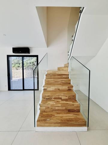 VILLA CONTEMPORAINE 5 PIÈCES À OPPÈDE