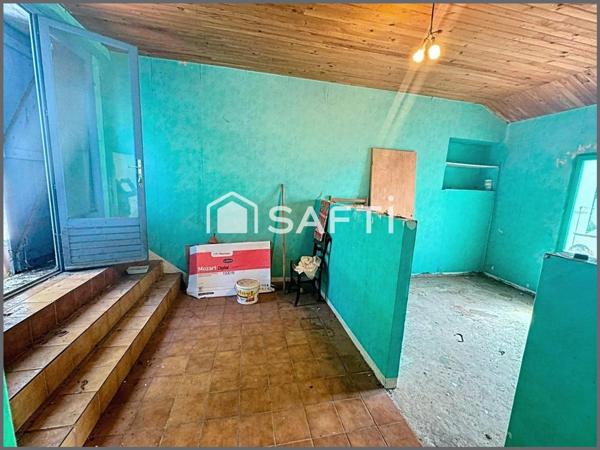 Maison de village avec un sous sol à rénovée