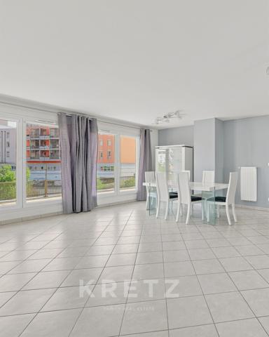 T5 en attique avec 45 m² de terrasses – Résidence de standing – Garage.