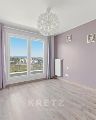 T5 en attique avec 45 m² de terrasses – Résidence de standing – Garage.