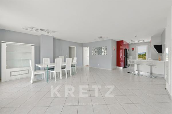 T5 en attique avec 45 m² de terrasses – Résidence de standing – Garage.