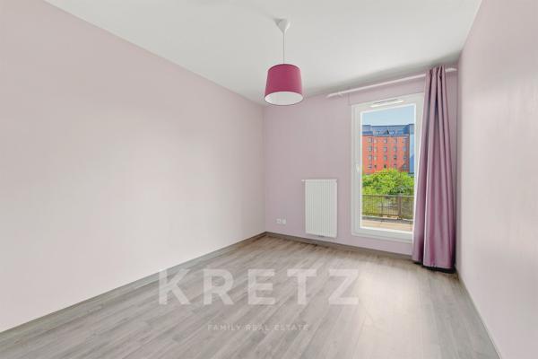 T5 en attique avec 45 m² de terrasses – Résidence de standing – Garage.