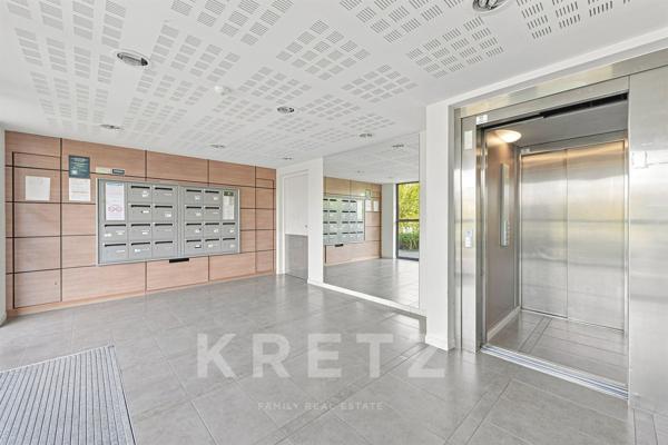 T5 en attique avec 45 m² de terrasses – Résidence de standing – Garage.