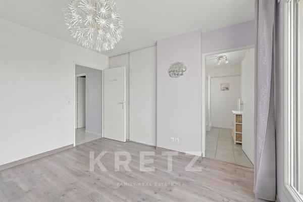 T5 en attique avec 45 m² de terrasses – Résidence de standing – Garage.