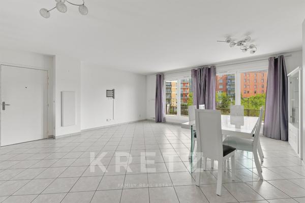 T5 en attique avec 45 m² de terrasses – Résidence de standing – Garage.
