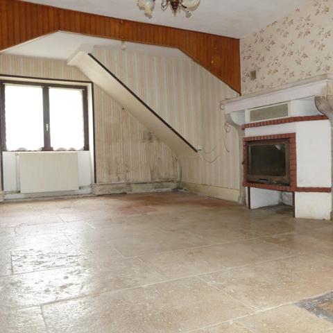Proche Venarey et Montbard, maison à rénover 3 chambres.