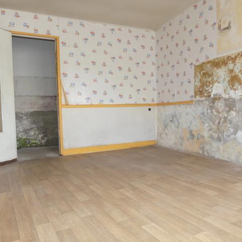 Proche Venarey et Montbard, maison à rénover 3 chambres.