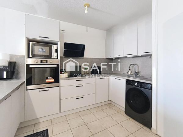 APPARTEMENT T3 54M² PARKING ET TERRASSE