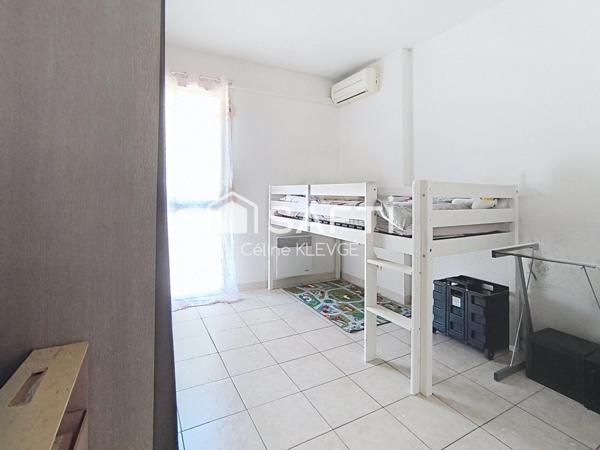 APPARTEMENT T3 54M² PARKING ET TERRASSE