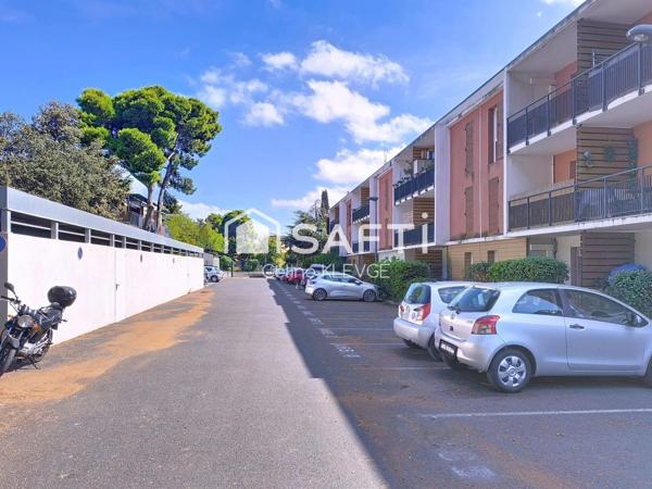 APPARTEMENT T3 54M² PARKING ET TERRASSE