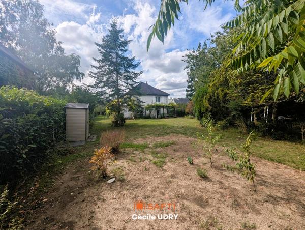 Maison familiale 150 m² avec grand jardin arboré – proche Tours