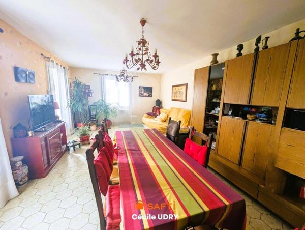 Maison familiale 150 m² avec grand jardin arboré – proche Tours