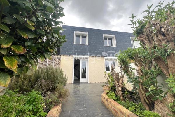 Maison à vendre 5 pièces de 94 m² à Mantes-la-Ville
