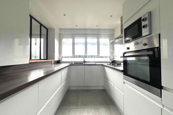 Maison à vendre 5 pièces de 94 m² à Mantes-la-Ville