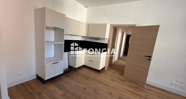 Location Appartement 4 pièces 76.2 m² - Vienne 38200