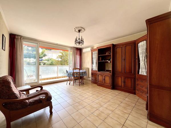 Chateau gombert (13013) 13013 Marseille / Les Olives - Rés La Floride - Appartement 3 pièces, cave, parking et garage.