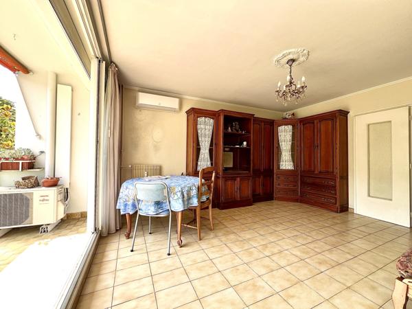 Chateau gombert (13013) 13013 Marseille / Les Olives - Rés La Floride - Appartement 3 pièces, cave, parking et garage.