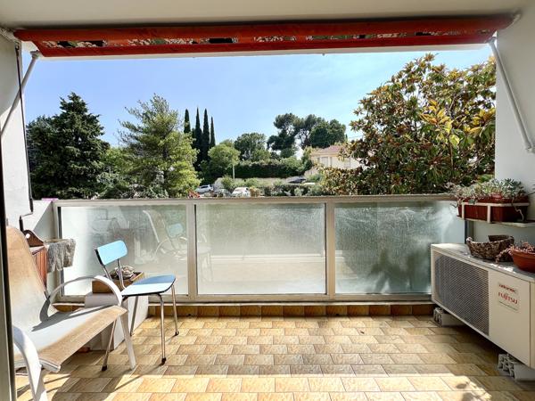 Chateau gombert (13013) 13013 Marseille / Les Olives - Rés La Floride - Appartement 3 pièces, cave, parking et garage.