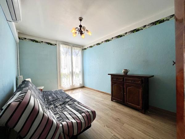 Chateau gombert (13013) 13013 Marseille / Les Olives - Rés La Floride - Appartement 3 pièces, cave, parking et garage.