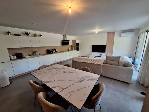 Charmant T3 / T4 de 76 m² - Résidence récente 2023 - Terrasse - Garage fermé ? Parking privatif ?