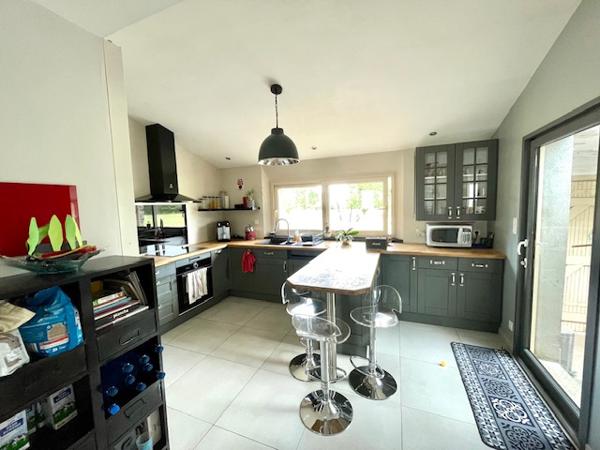 La Meignanne (49770) Ancienne rénovée 4 chambres et dépendances