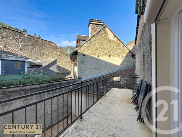 Appartement F3 à vendre  3 pièces - 45 m 2   BAGNERES DE LUCHON  - 31