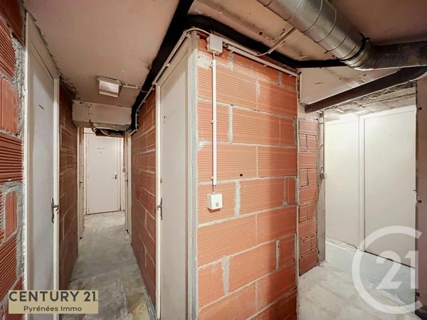Appartement F3 à vendre  3 pièces - 45 m 2   BAGNERES DE LUCHON  - 31