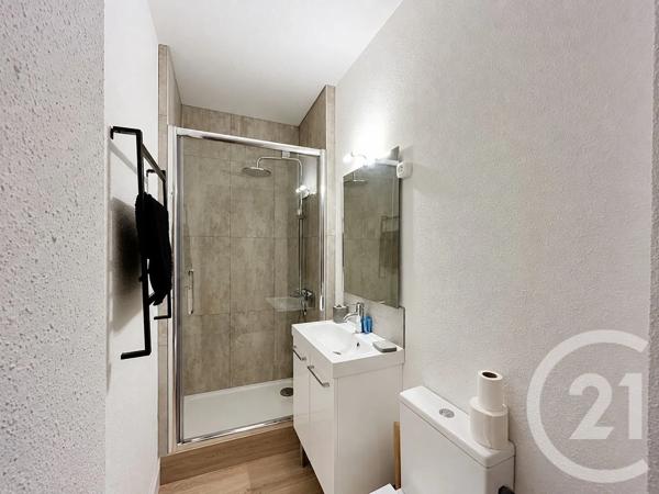 Appartement F3 à vendre  3 pièces - 45 m 2   BAGNERES DE LUCHON  - 31
