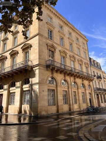 Local Professionnel et commercial à louer à Bordeaux en Gironde (33000), ref : 33145//1874   
Quinconces