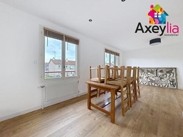 Mably (42300) A VENDRE - MABLY - MAISON RÉNOVÉE AVEC DEUX CHAMBRES, GARAGE ET TERRAIN