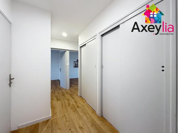 Mably (42300) A VENDRE - MABLY - MAISON RÉNOVÉE AVEC DEUX CHAMBRES, GARAGE ET TERRAIN