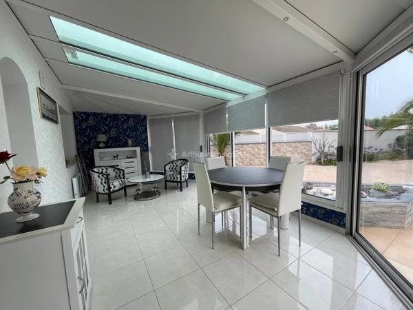 Vente Propriété 5 pièces 175 m2 à Saint-Jean-de-Monts