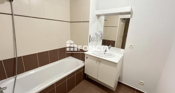 Location Appartement 2 pièces 47.4 m² - Ambilly 74100