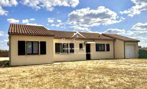 Vue sur le terrain, bien situé dans un lotissement calme