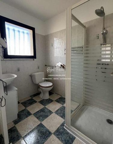 Vue sur le terrain, bien situé dans un lotissement calme