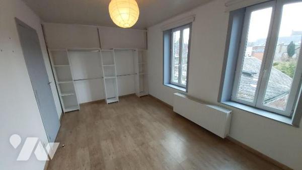 MAISON A VENDRE à JEUMONT Pas de travaux, juste de la décoration !
Maison de 103 m2 habitable,...