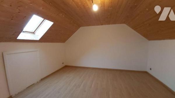 MAISON A VENDRE à JEUMONT Pas de travaux, juste de la décoration !
Maison de 103 m2 habitable,...