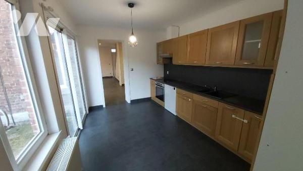 MAISON A VENDRE à JEUMONT Pas de travaux, juste de la décoration !
Maison de 103 m2 habitable,...