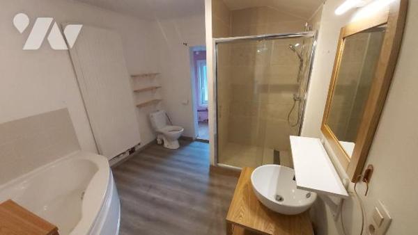 MAISON A VENDRE à JEUMONT Pas de travaux, juste de la décoration !
Maison de 103 m2 habitable,...