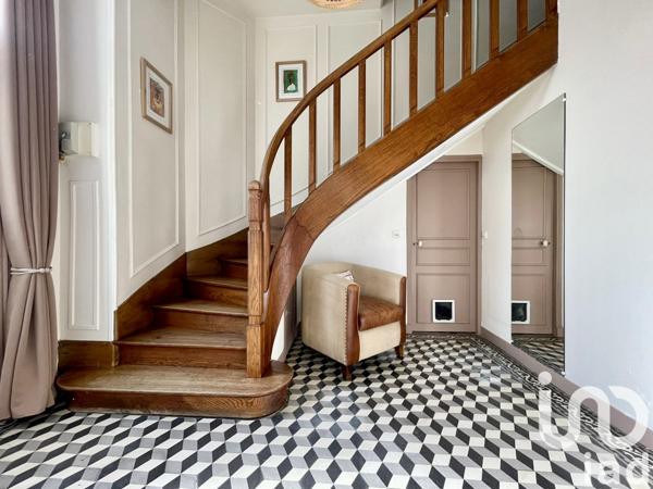 Maison à vendre 6 pièces 201 m² Rochefort-en-Yvelines
