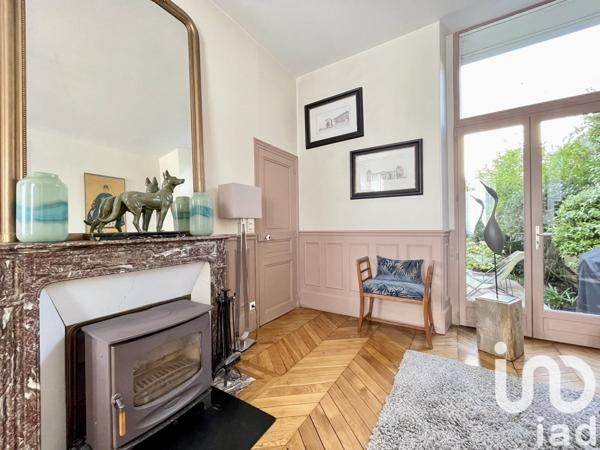 Maison à vendre 6 pièces 201 m² Rochefort-en-Yvelines