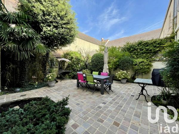 Maison à vendre 6 pièces 201 m² Rochefort-en-Yvelines