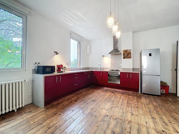 Appartement de caractère de 77m2 avec garage boxé – Charme toulousain à deux pas du métro Barrière de Paris