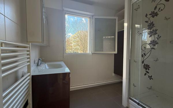 Appartement à vendre    3 pièces • 65,70 m2 Le Plessis-Trévise