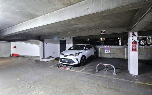 Stationnement à vendre